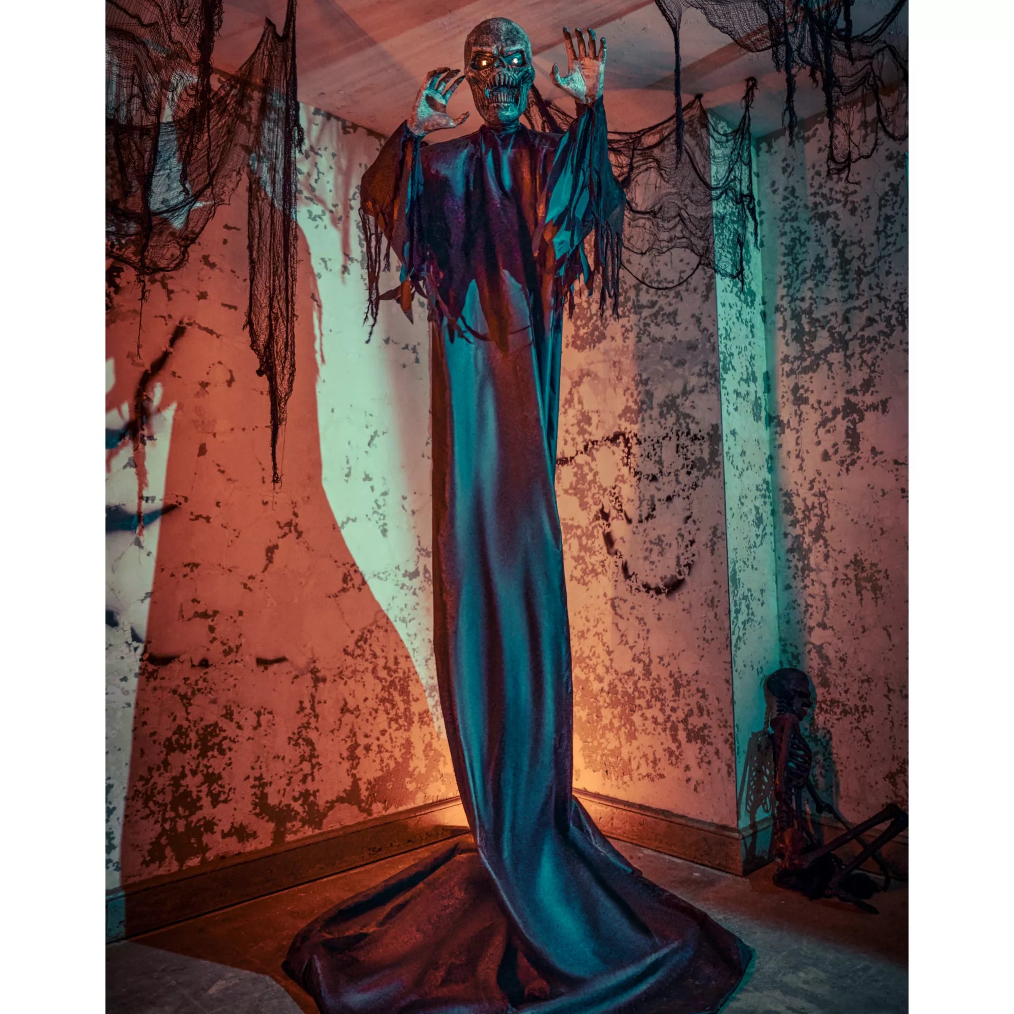 8 Ft 9 In Mr. Dark Animatronic